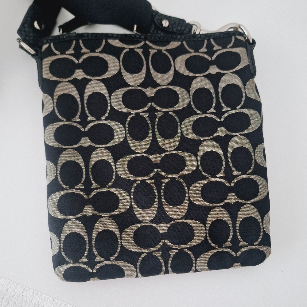 Coach black and gray crossbody bag - Picture 3 of 10